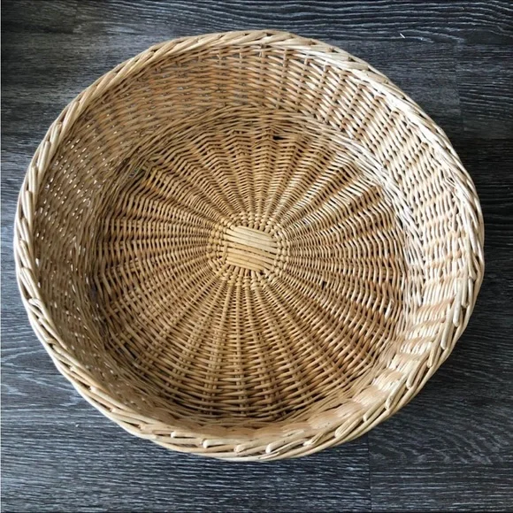 Round Basket - Picture 3 of 8